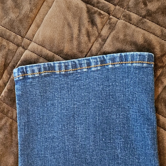 Jeans - Picture 8 of 16